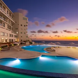 Cyan & 4* Cancun